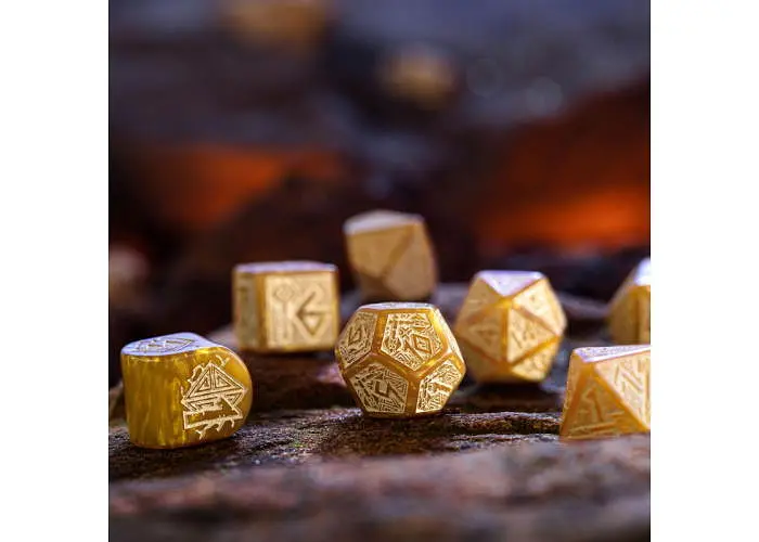Набор кубиков Dwarven Dice Set: Gold , 7 шт. (RDWA08) - фото 6