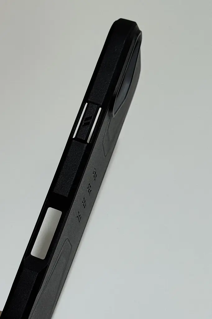 Оригинальный противоударный чехол для Iphone 16 PLUS UAG Civilian MagSafe Black 114443114040 - фото 7