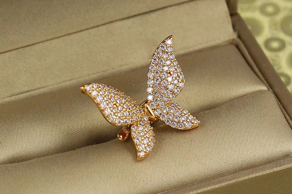 Сережки кафи Xuping Jewelry великий метелик 1,9 см золотисті - фото 3