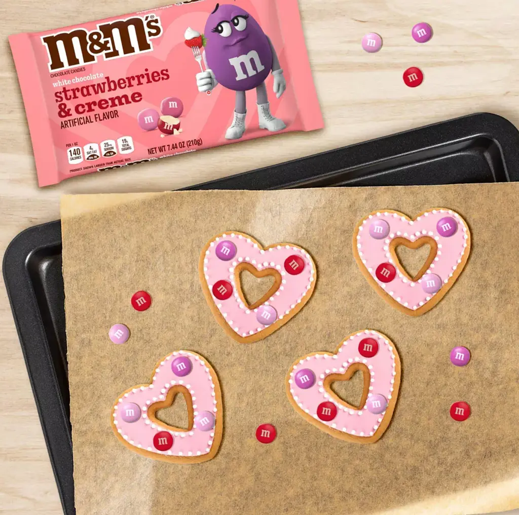 Драже M&M's White Chocolate Strawberries and Cream Valentine's Day 210г - фото 7