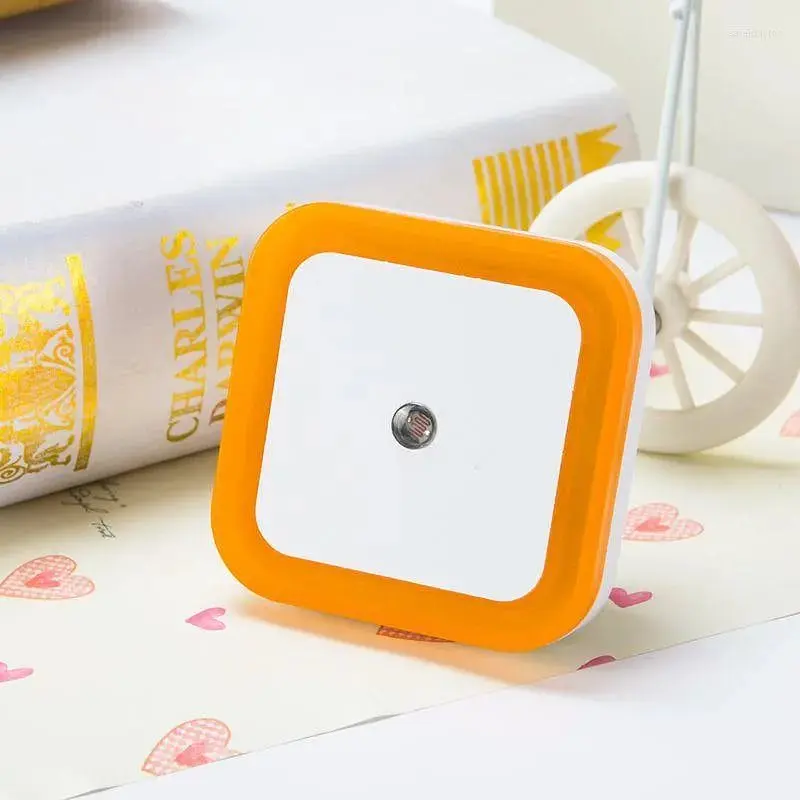 Ночник LED Sirius TL-9029 желтый - фото 3