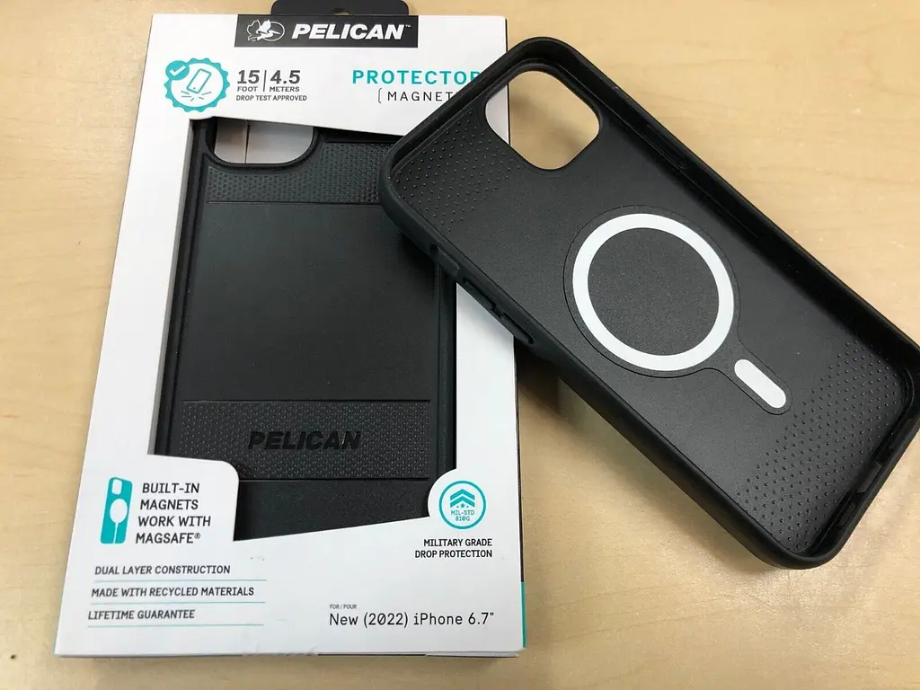 Оригінальний протиударний чохол для iPhone 15 Plus Pelican Protector MagSafe Black аналог OtterBox Symmetry - фото 8