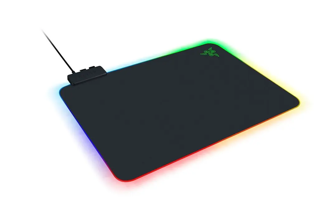 Килимок для миші Razer Firefly V2 (RZ02-03020100-R3M1) [54689] - фото 5