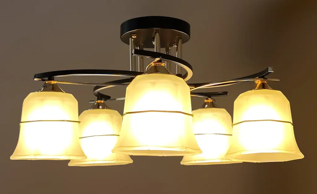 Класична люстра Brille LK-728S/5 E27 BK+FG - фото 2