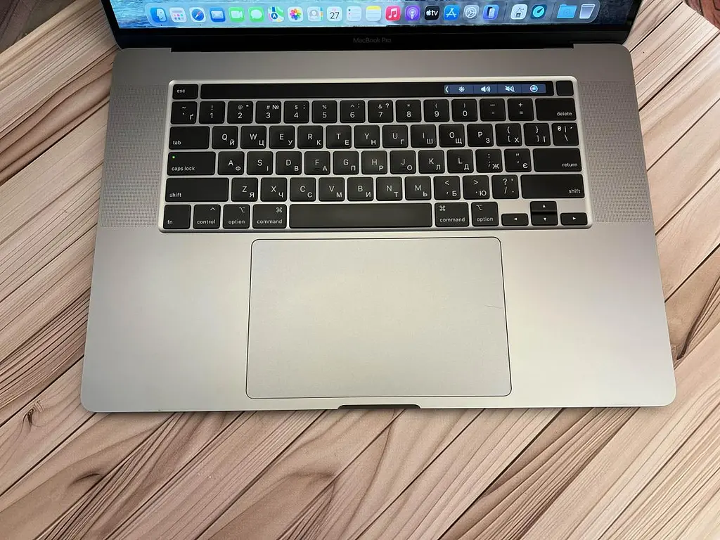 Ноутбук Apple MacBook Pro 16" 2019 i7-9750H/32GB/512GB (C02DR63VMD6R) Б/в - фото 2