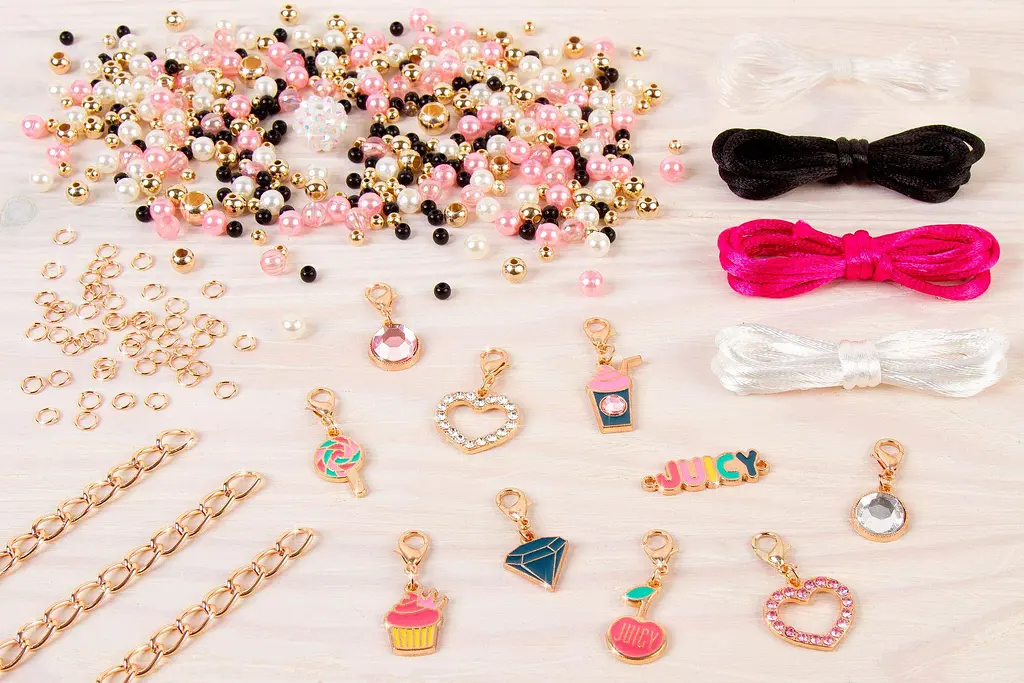Juicy Couture: Набір для створення шарм-браслетів «Рожевий зорепад» Make it Real - набори для творчості MR4408 - фото 6
