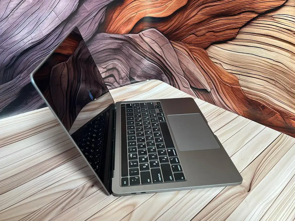 Ноутбук Apple MacBook Pro 13" i5-8257Y/8/256 (FVFDK6QMP3XY) Б/в - фото 4