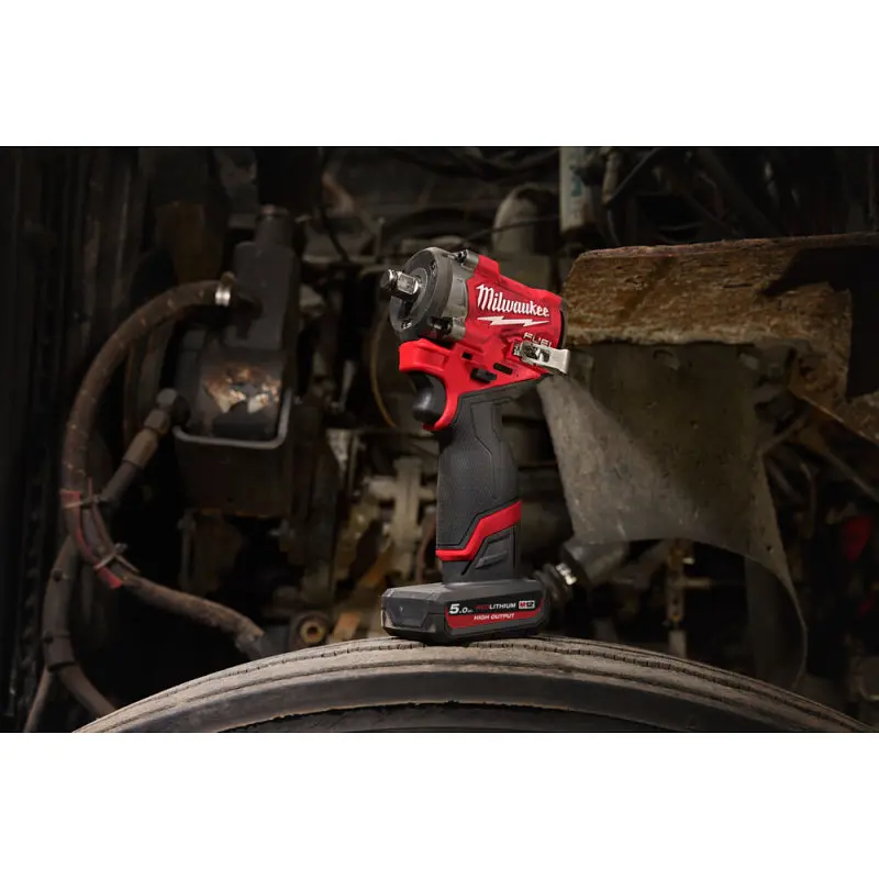 Гайковерт акумуляторний безщітковий 1/2'' MILWAUKEE, M12 FCIWF12G3-0, 746Нм, з кільцем (каркас) - фото 2
