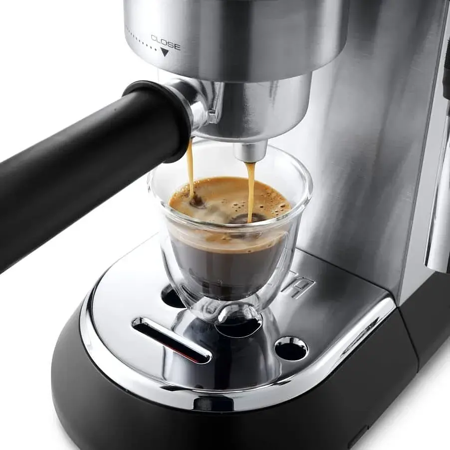 Ріжкова кавоварка еспресо DeLonghi EC685.M - фото 7