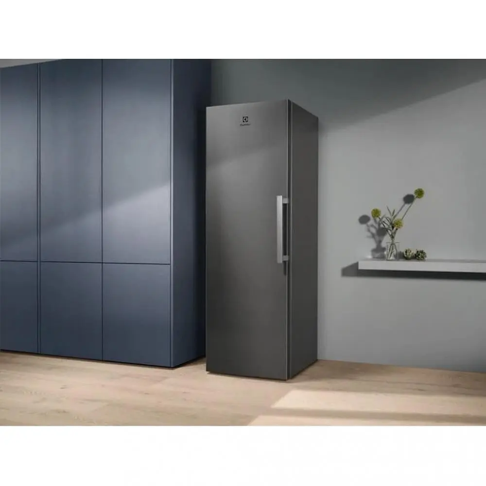 Морозильна камера Electrolux RUT7ME28X2 - фото 8