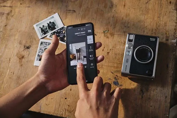 Камера моментальной печати Fujifilm Instax mini EVO Black + чехол + Instax Mini 20 шт - фото 8