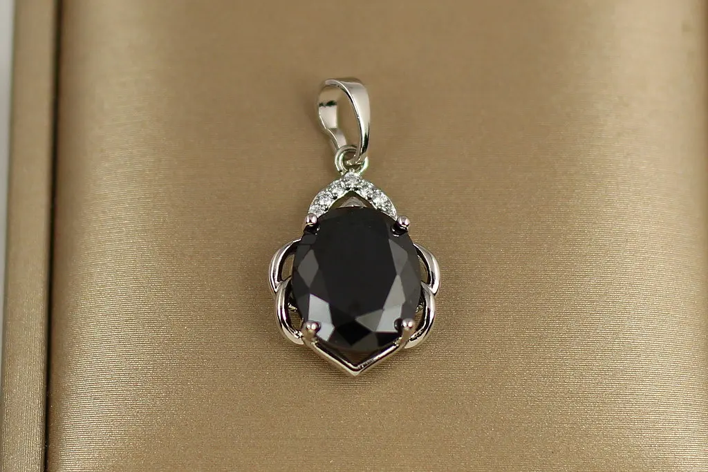 Кулон Xuping Jewelry Сицілія з чорним каменем 1,9 см сріблястий