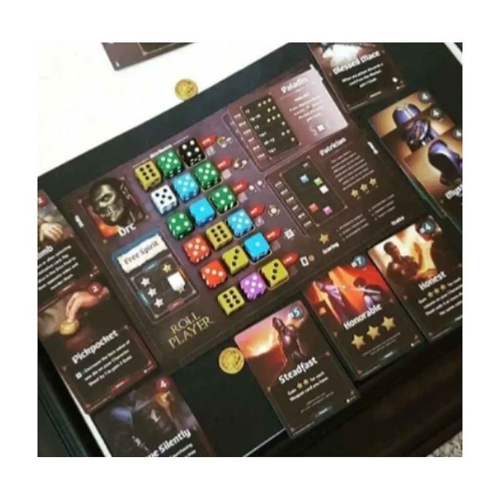 Настільна гра Thunderworks Games Roll Player (Шлях Героя), англійська (680474010523) - фото 3