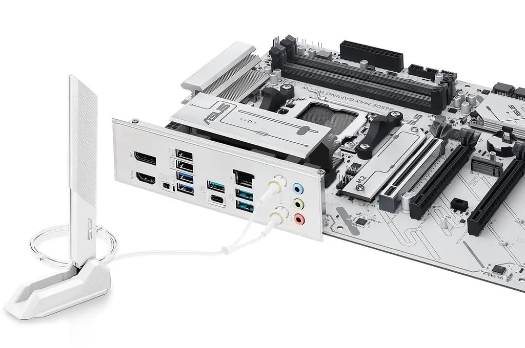 Материнская плата ASUS B650E MAX GAMING WIFI W White (B650E MAX GAMING WIFI W) (Socket AM5, AMD B650, ATX) - фото 6