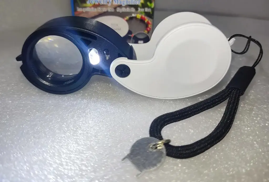 Лупа ювелірна NO 92530 30-кратна складна з підсвіткою діаметр 25 мм - фото 4