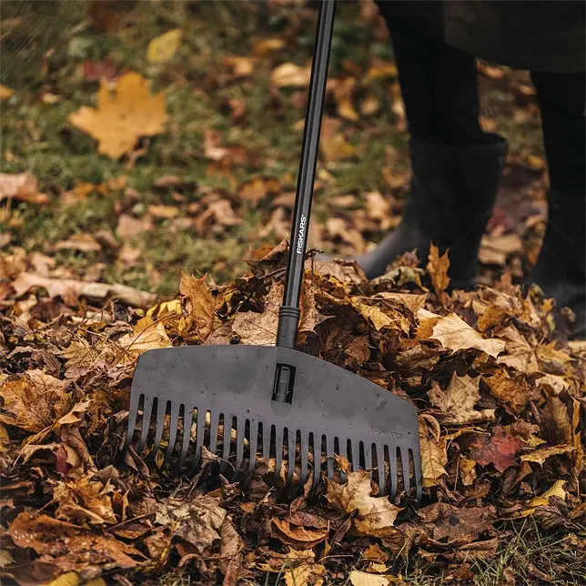 Граблі для листя середні Fiskars Solid M (1063089) - фото 5