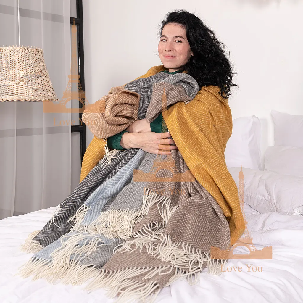 Плед Love You мериносовий 140x200 см бежевий (4233) - фото 4