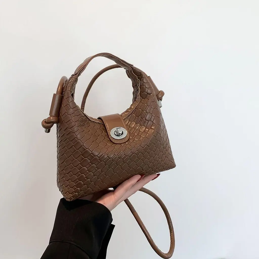 Маленьке плетене крос боді екошкіра Lilly P1-913DB коричневе - фото 11