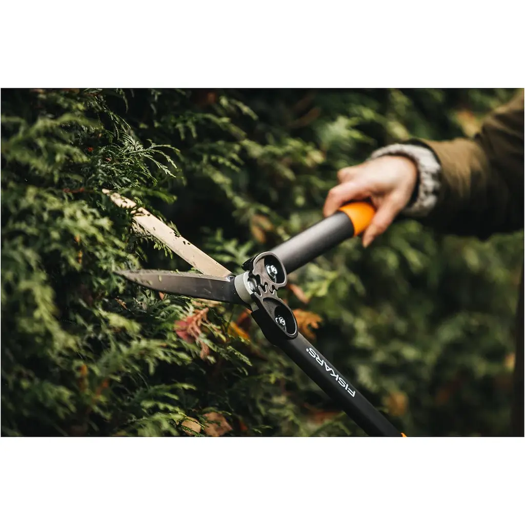 Ножиці для живоплоту Fiskars HS72 з силовим приводом (1000596) - фото 3
