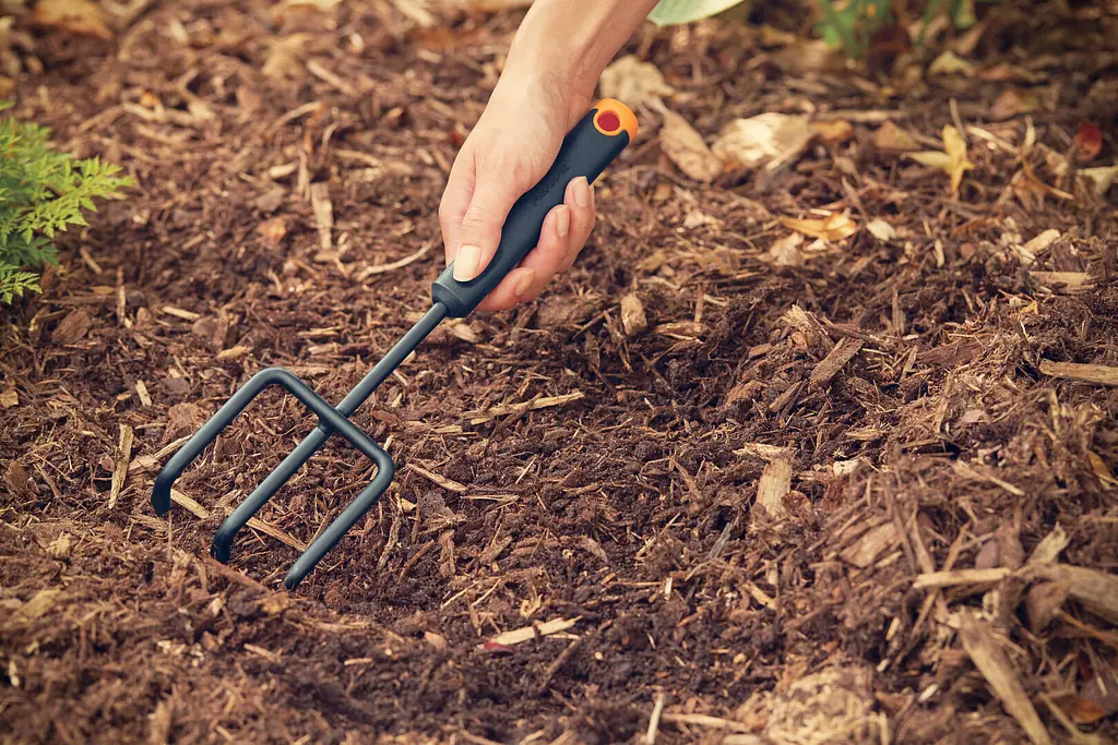 Набір садових інструментів Fiskars Ergo: Совок, Совок для розсади та Культиватор - фото 8