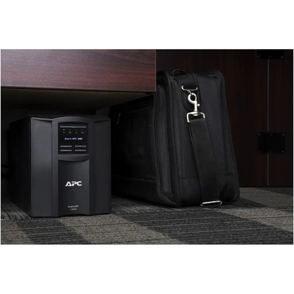 Джерело безперебійного живлення (ДБЖ) APC Smart-UPS 1000VA (SMT1000IC) [122442] - фото 3