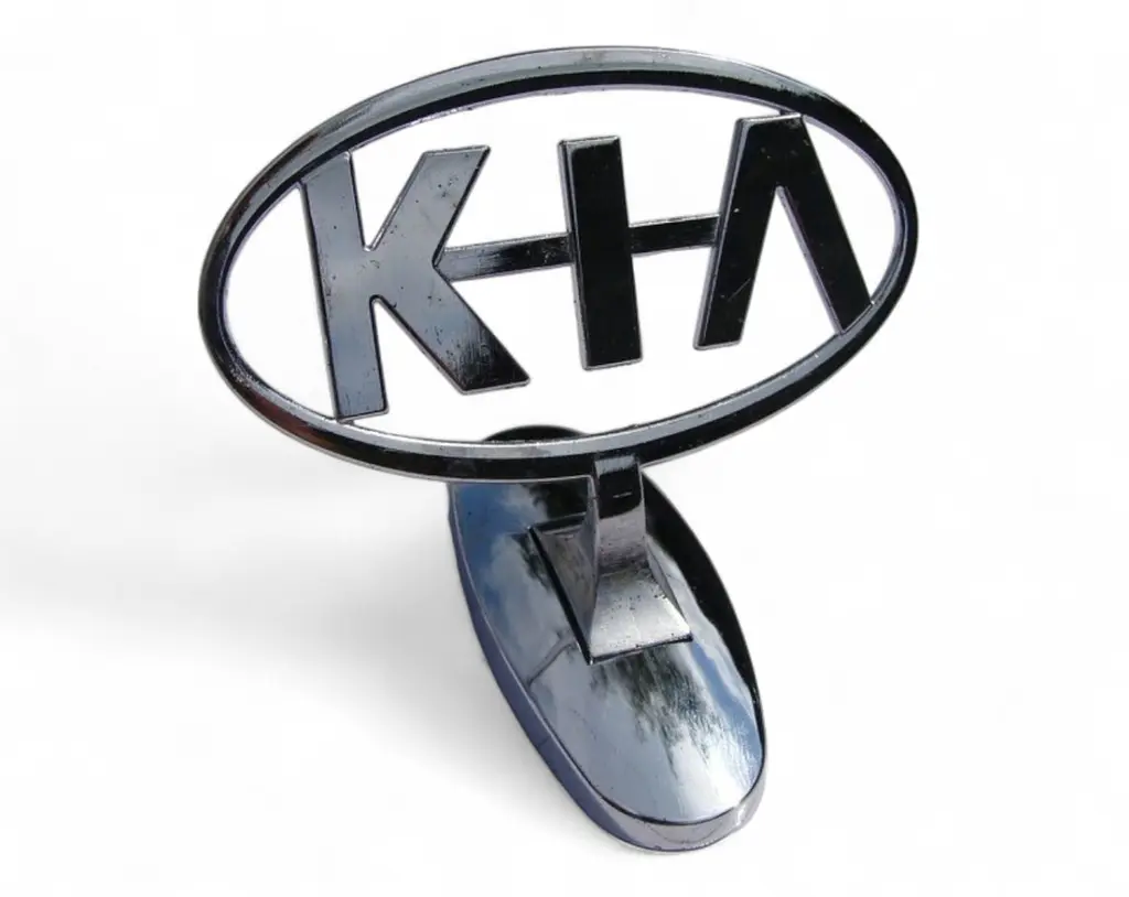 Емблема-приціл на капот Kia Хром (на скотчі) - фото 2