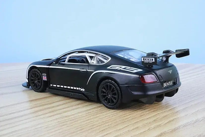 Колекційна металева модель автомобіля Автопром Bentley Continental GT3 з інерцією, світлом та звуком 1:32 - фото 7