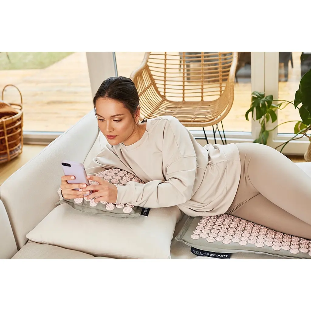 Килимок акупунктурний з подушкою 4FIZJO Eco Mat XL Аплікатор Кузнєцова 4FJ0515 Grey/Pink (P-5907739313607) - фото 9