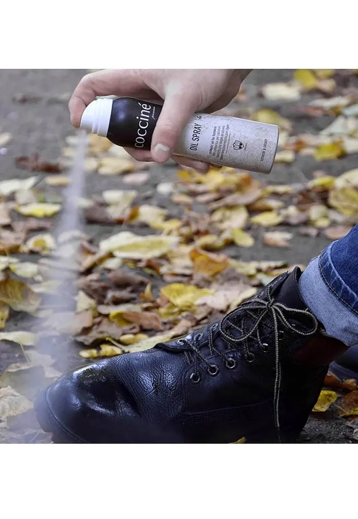 Жир Coccine Oil Spray у спреї для просочення взуття, 150 мл - фото 2