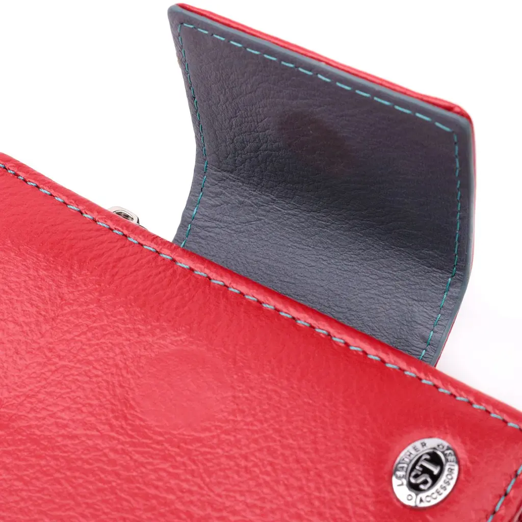 Яскравий шкіряний гаманець для жінок з цікавою монетницею ST Leather 19448 червоний - фото 5