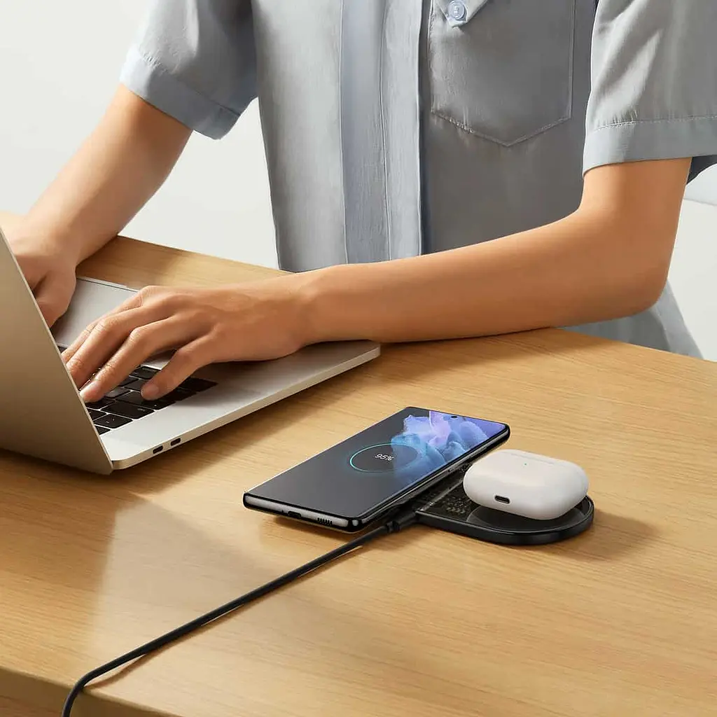 Бездротовий мультизарядний пристрій Baseus Digital LED Display 2in1 Wireless Charger 20W Black Universal version (WXSX010101) - фото 6