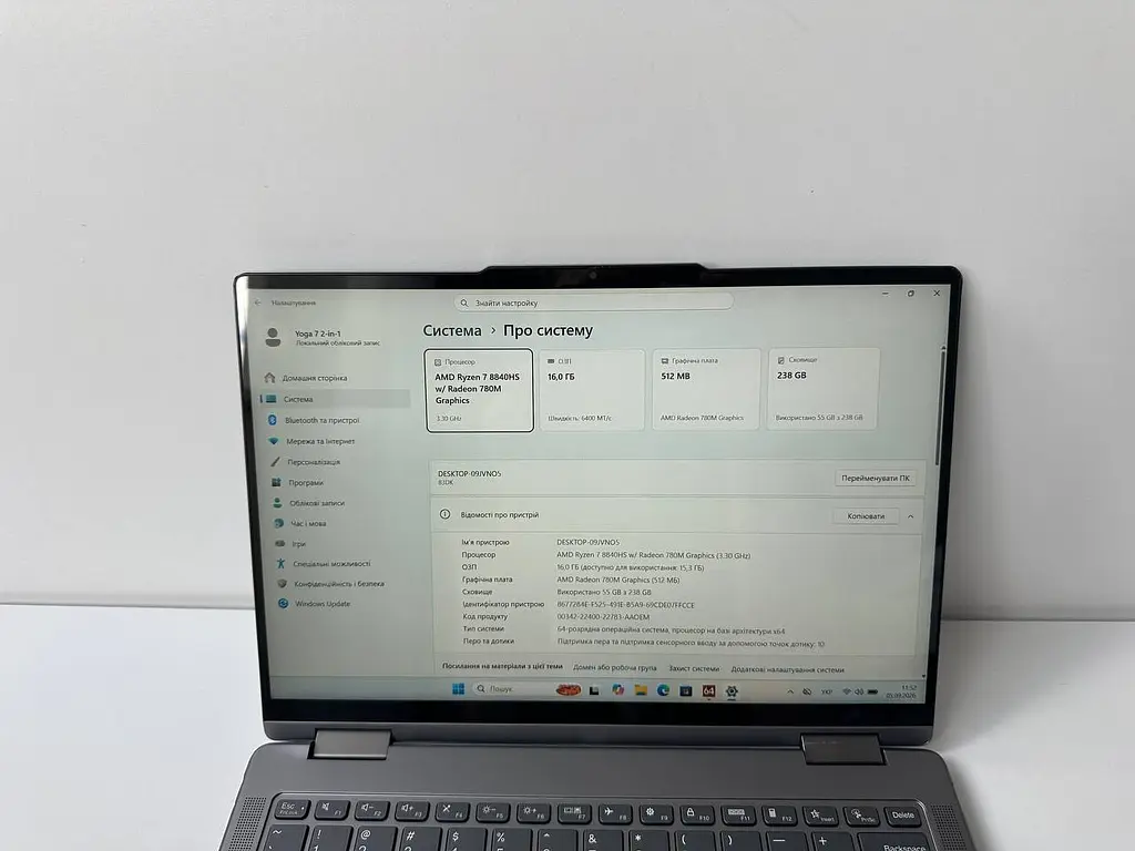 Ноутбук - трансформер Lenovo Yoga 7 2-in-1 14AHP9 14" (Ryzen 7 8840HS / 16GB DDR5 / SSD 256GB / Radeon 780M) б/в - фото 5