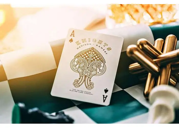 Карти гральні United States Playing Card Company Ellusionist Knights (gold) (PC_ELKNg) - фото 5