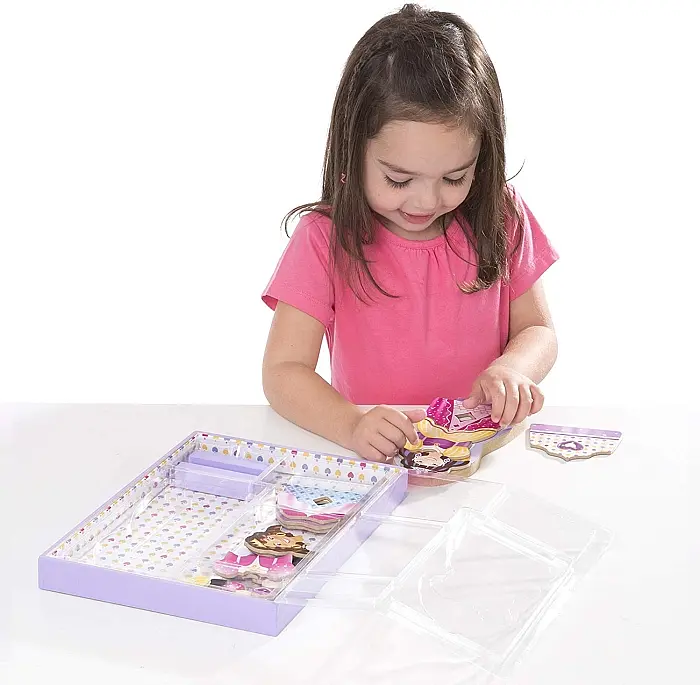 Магнітний набір Melissa&Doug Корони та сукні (MD9312) - фото 5