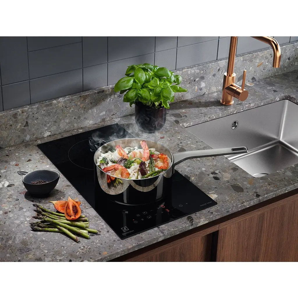 Індукційна варильна поверхня Electrolux LIT30230C [137869] - фото 7