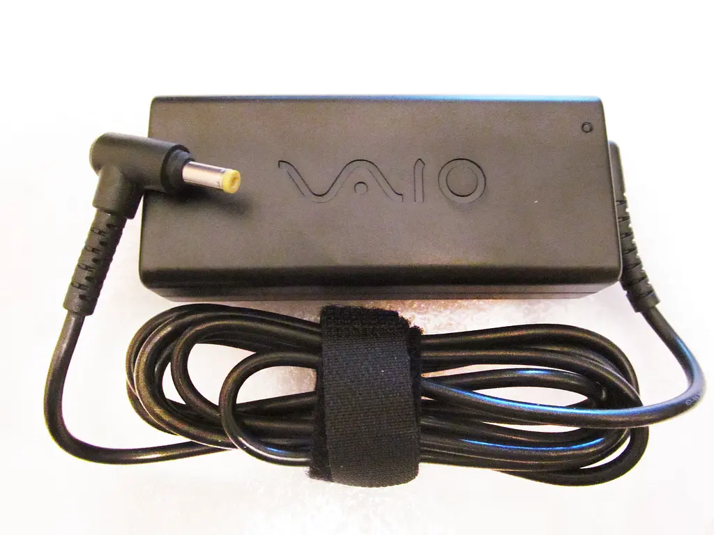Блок живлення Sony 45W VGP-AC10V8 10.5V, 4.3A, роз'єм 4.8/1.7 [3-pin] - фото 2