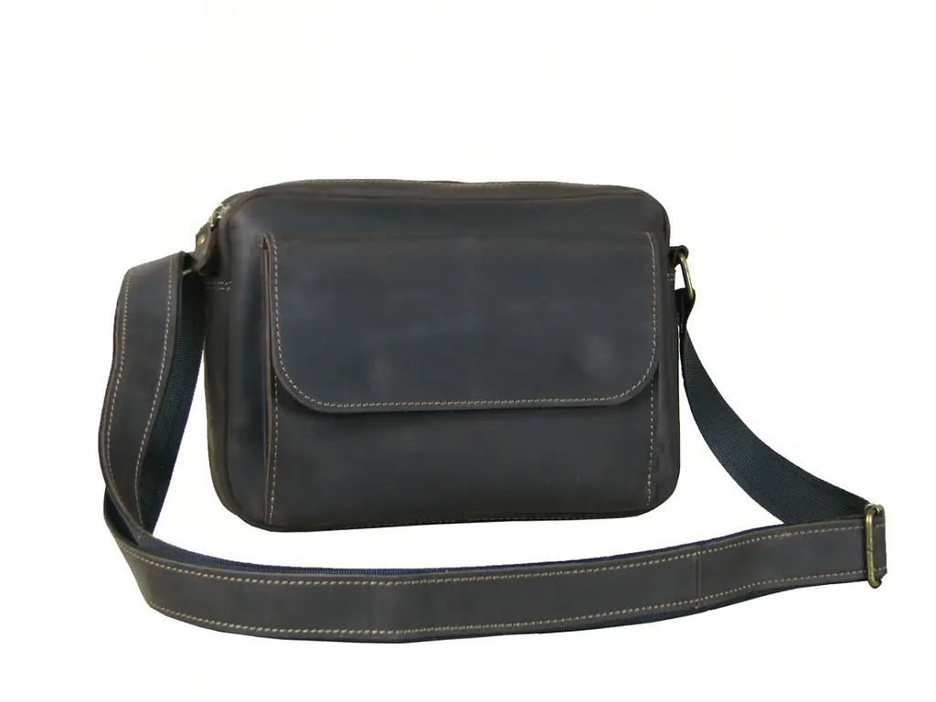 Чоловіча шкіряна сумка крос боді GS 19 x 25 x 5 см коричнева (БГ 001 кор) 250 - фото 6