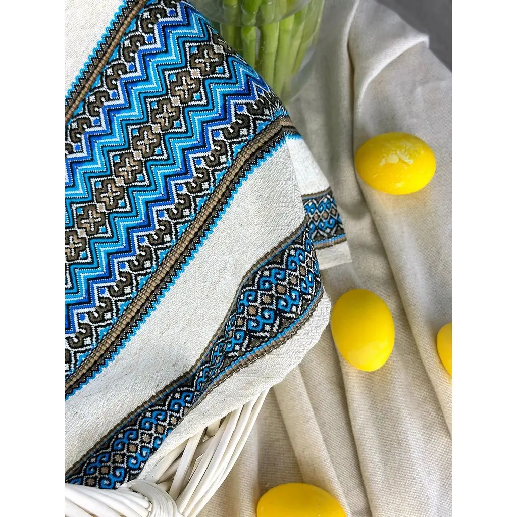 Комплект Пасхальная корзина Буковина (большая) с льняным полотенцем 70х30 см Рандеву синий и свечой - фото 2