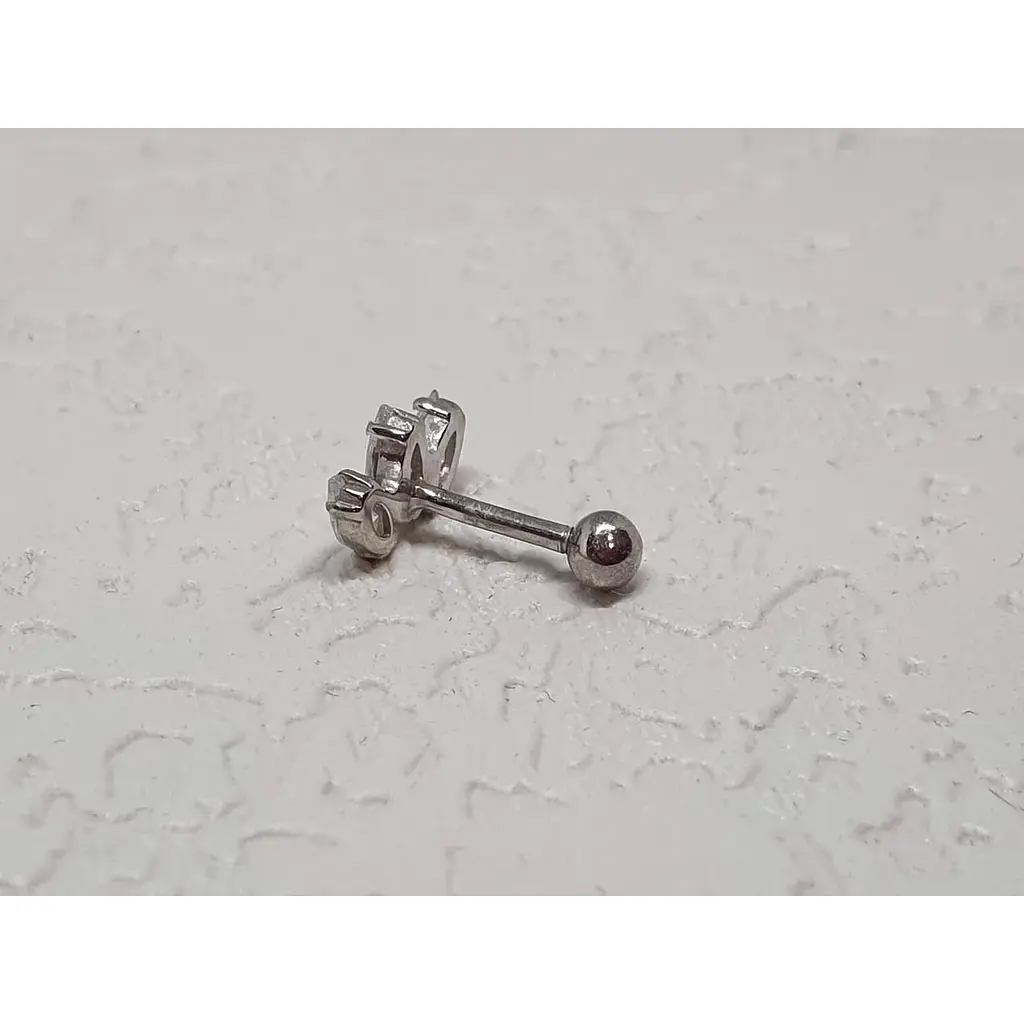 Серебряная серьга для пирсинга хеликса Ирий с фианитами. 40034ШТ - фото 3