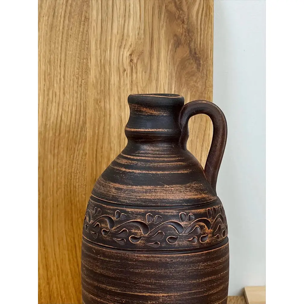 Бутылка 1.5 литра керамическая (глиняная) резная с ручкой декор - фото 6