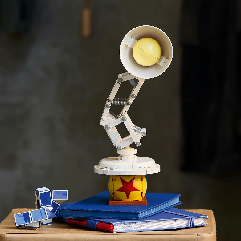 Конструктор LEGO Ideas Disney Pixar Luxo Jr. 613 деталей (21357) - фото 13