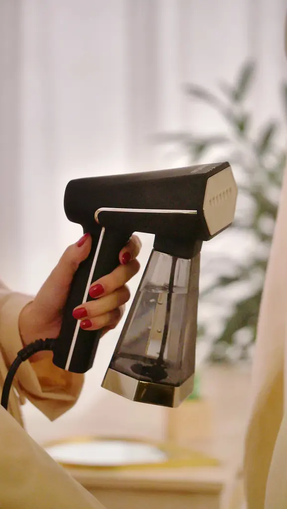 Відпарювач портативний SteamOne чорний (SN300SB-А) - фото 3