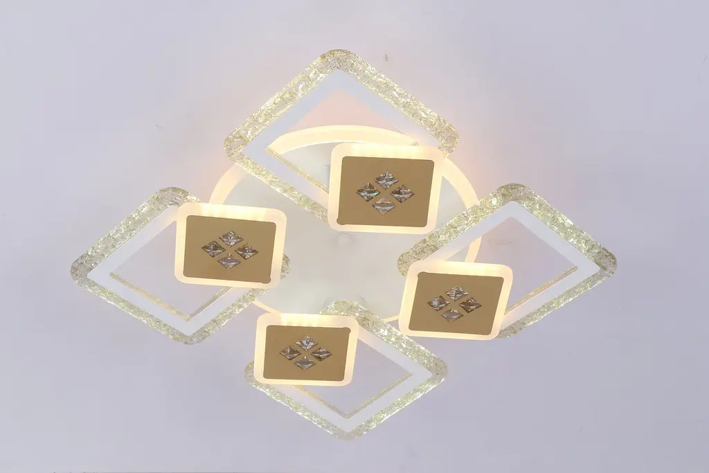 Люстра светодиодная Valeso V K39940-4 4 1 WT gold с пультом - фото 4