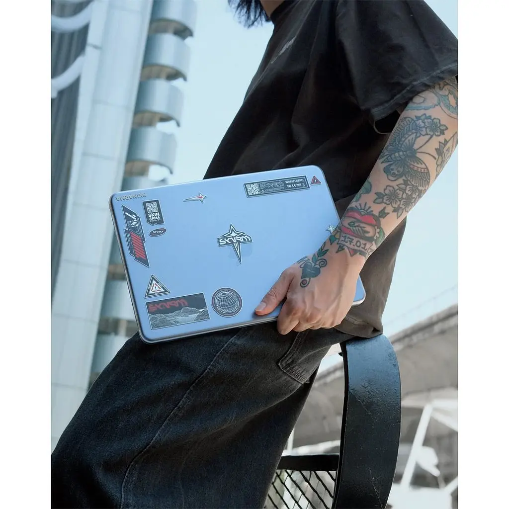Пластикова накладка (верх і низ) Skinarma AERON для Apple MacBook Neo 13" A3404 2026 матово-прозора (SK-MBNEO13-AERFCLR) [175140] - фото 4