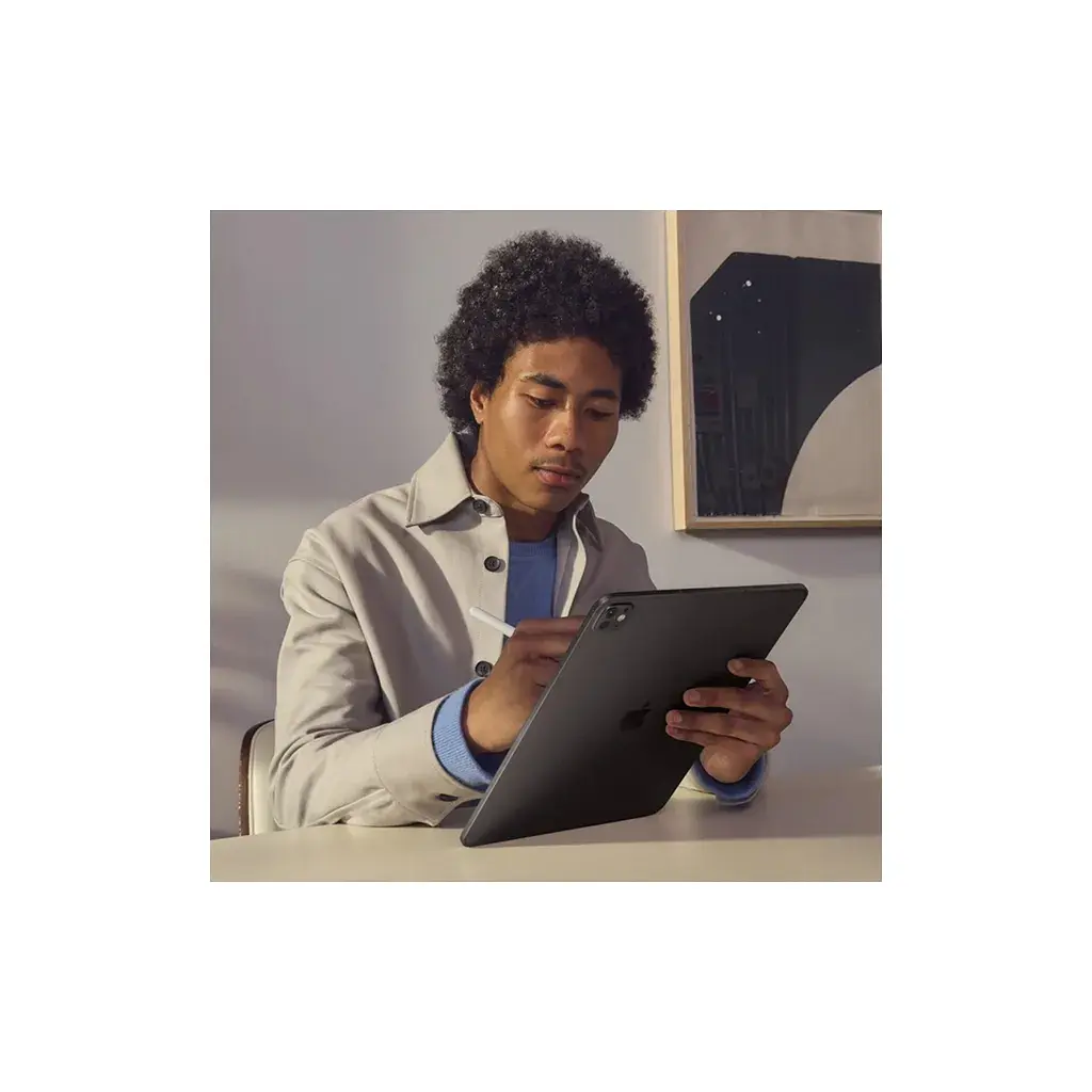 Планшет Apple iPad Pro 13" M5 Wi‑Fi 256GB with standard glass - Space Black (MDYJ4TY/A) - фото 5