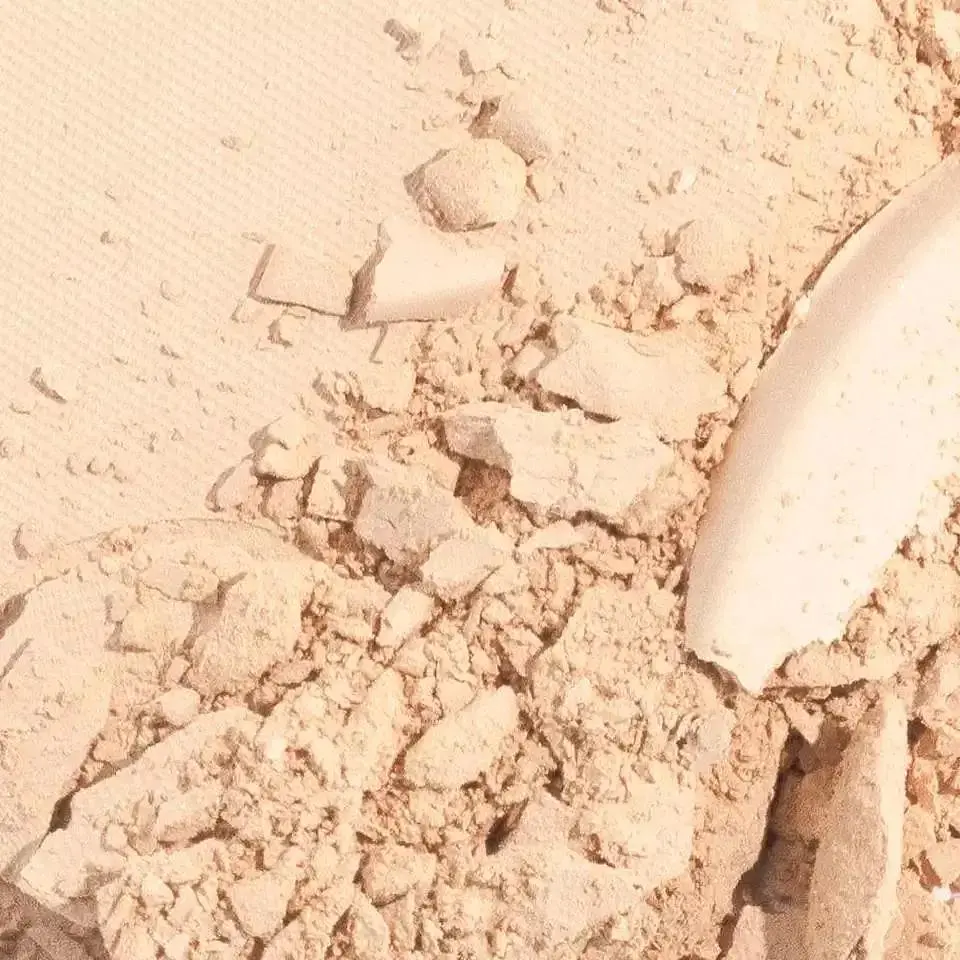 Матуюча пудра для обличчя Lumene Stay Luminous Matte Powder № 1, 10 г - фото 3