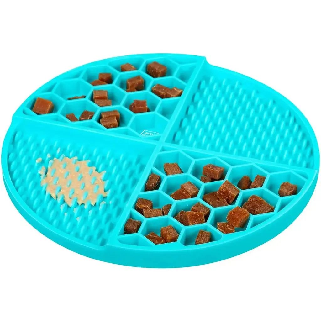 Миска-коврик для собак и кошек Waudog Silicone для медленного питания 211х211х30 мм голубой - фото 4