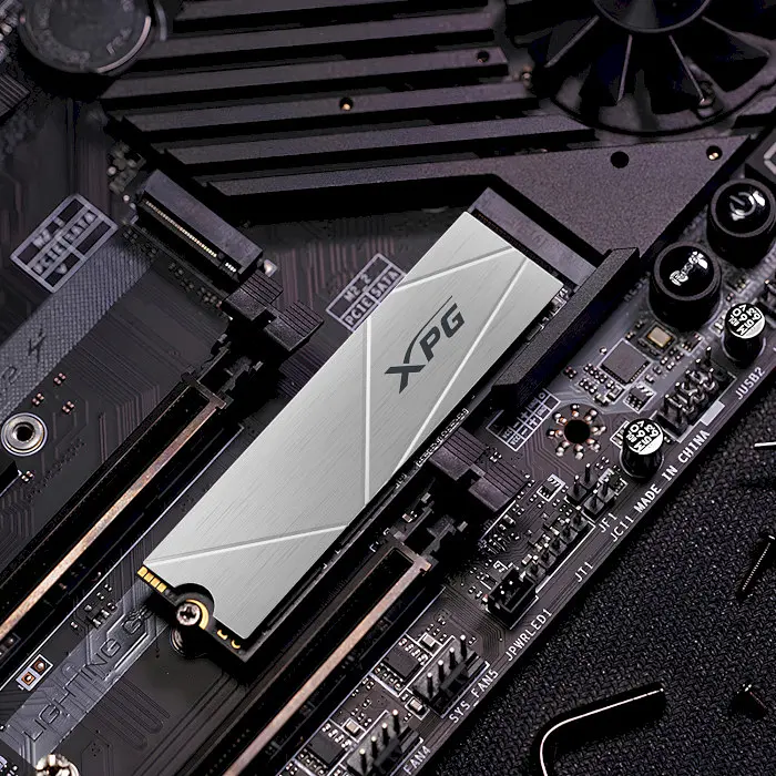 Накопичувач SSD M.2 ADATA GAMMIX S60 1TB 2280 PCIe 4x4 NVMe 3D NAND Read/Write:5000/3200 MB/sec (AGAMMIXS60-1T-CS) - фото 7