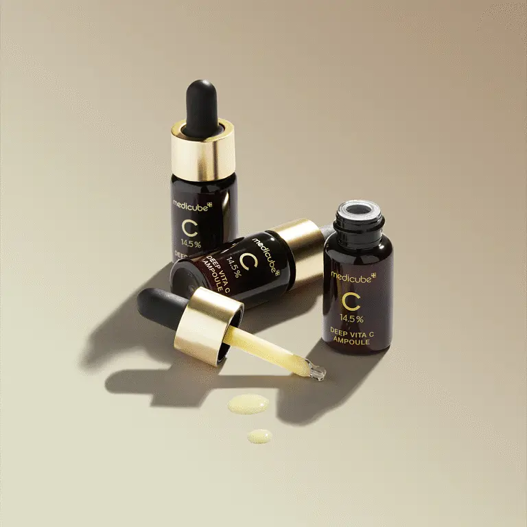 Освітлювальні ампули з вітаміном C Deep Vita C Ampoule Medicube 10 г × 3 шт. - фото 2