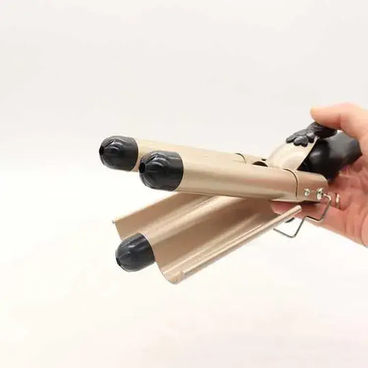 Плойка тройная Curli Girls М11 керамическое покрытие стайлер голливудская волна золотая - фото 4